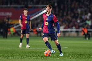 德容：若队友被盯防我没必要传球，除非那个人是亚马尔或梅西