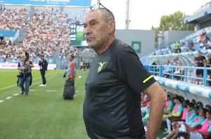 萨里谈亚特兰大战：扎卡尼等人能踢多久成未知数，塔瓦雷斯无法胜任中路位置。