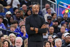 莫斯利谈收官战：适当延长球员出场时间是为了观察状态储备体能