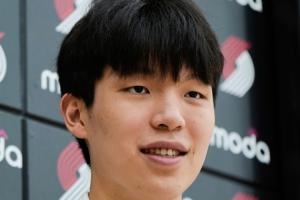 哭了？杨瀚森：掉了几颗小珍珠问题不大 一是六犯&二是确实没打好