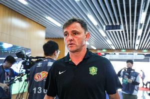 国安代理主帅：半场调整三人非因球员表现不佳，旨在换人扭转局势