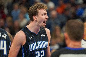 小瓦格纳：会专门练习如何制造身体接触 球队打法现在很适合我