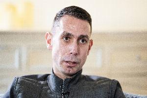 电讯报：前英超裁判库特八年前就因不雅图片被指控，但随后获澄清