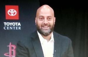 媒体人：火箭队最终战绩难掩斯通近年工作出色，其表现理应获得高分评价。