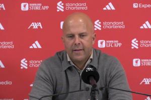 斯洛特：麦卡倒地不是丢球借口，但我们不是假摔球队希望能吹哨