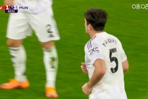 英超导播懂球！马奎尔绝杀前转播镜头给他5秒特写，15秒后就进球