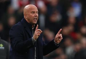 詹俊谈利物浦轮换：可以给戈麦斯首发机会，萨拉赫伊萨克先当替补