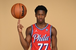 媒体人谈埃奇库姆：有时候积累天赋需要过程 有时候只需组三巨头