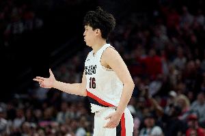 5分钟得2分1板！苏群：杨瀚森这起点有点低 但NBA就是这样严酷