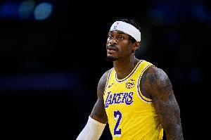 湖三崩？范德比尔特：下半场首发应该早点出场热热身 这很重要