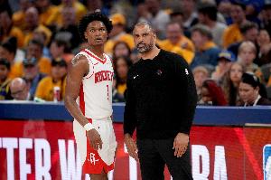 阿门：我要在场上扮演好乌度卡第二助手的角色 我还在学习和摸索