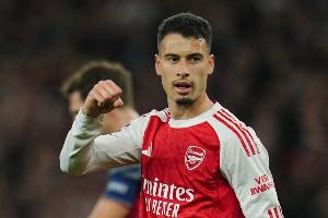 马丁内利：我们想在本赛季拿冠军，登顶容易但要留在那很难