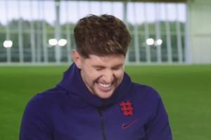 活久见！K联赛韩国裁判误判，官方处罚停哨一轮！