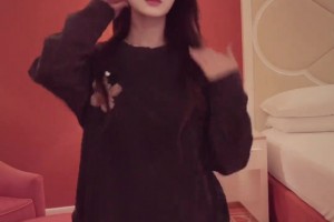 苏超蕞红啦啦队队长甜不辣，这身材真的