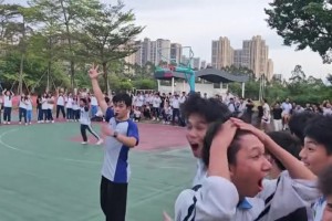 青春不留遗憾！学生这远投扔进 这些天学不进也听不进了