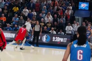 罚球准绝杀！SGA最后时刻点起杜兰特造成犯规，KD六犯离场！