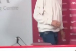 依旧会玩！曼联网红女球迷：我真的希望利物浦球迷们都没事！