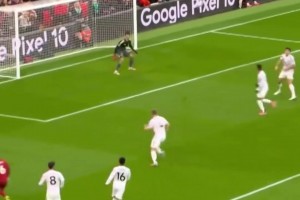 两次首发两场胜利！舒梅切尔看了都想点个赞️