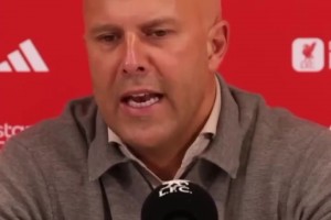 联赛4连败！利物浦客负小蜜蜂，跌至第6被曼联反超