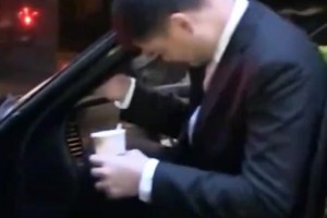 不做云球迷！街头采访：你能认出这位英超球员吗？（难度递增）