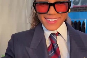 青春风暴的指挥官！德容阿贾克斯时期对阵皇马个人集锦！